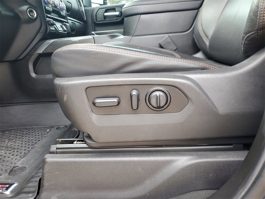 Used 2022 GMC Sierra 2500 AT4 w/ AT4 Preferred Package image 15