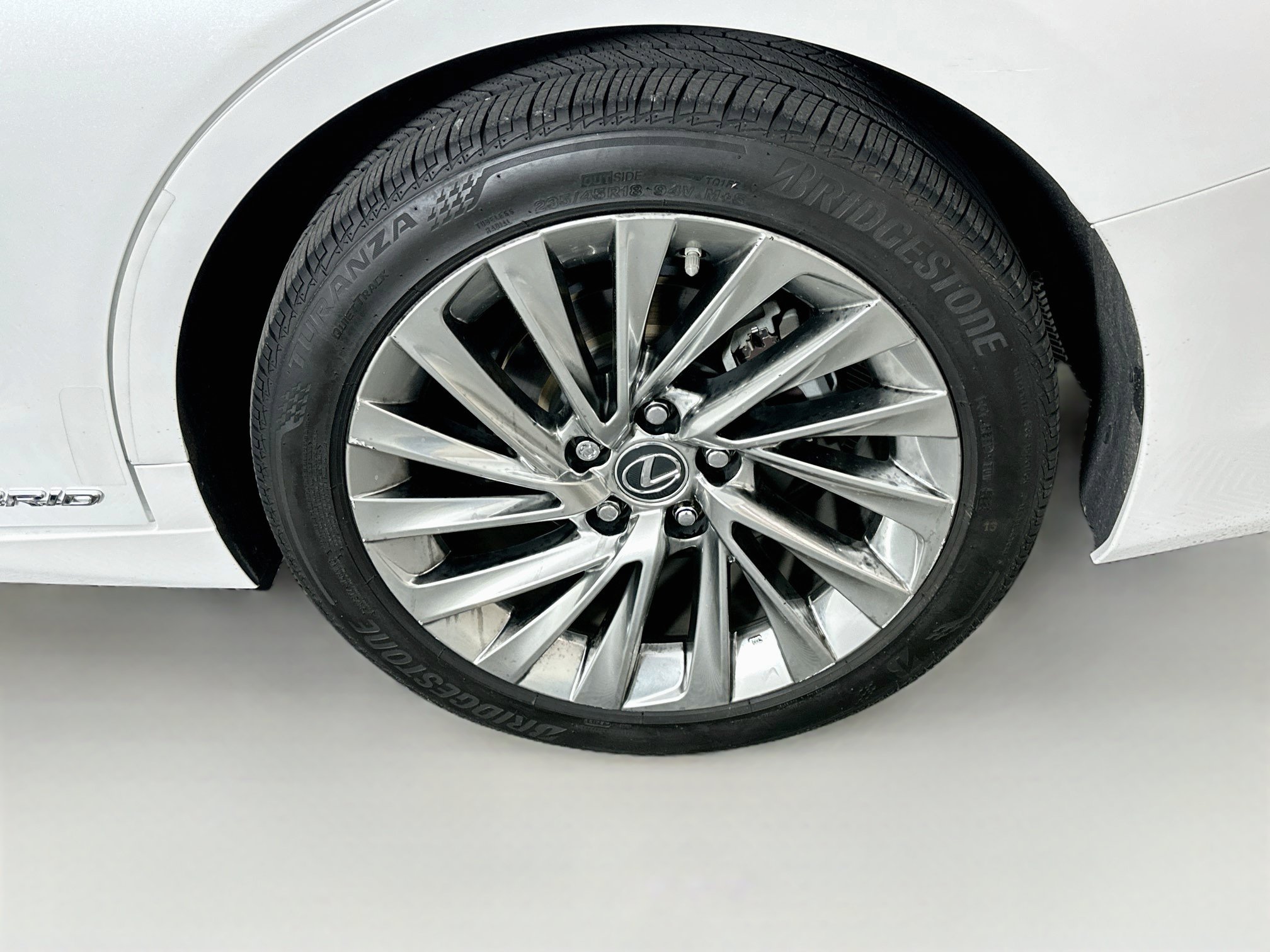 Used 2019 Lexus ES 300h w/ Accessory Package 2 FWD image 11