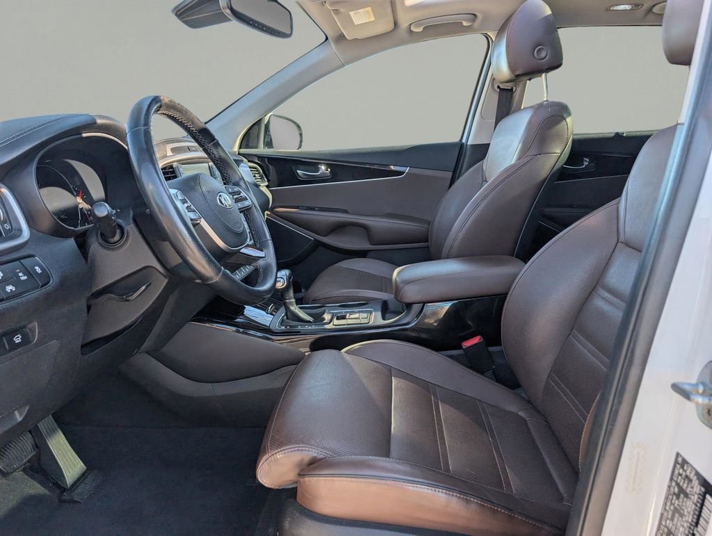 Used 2019 Kia Sorento SX w/ SX Touring Package FWD image 17