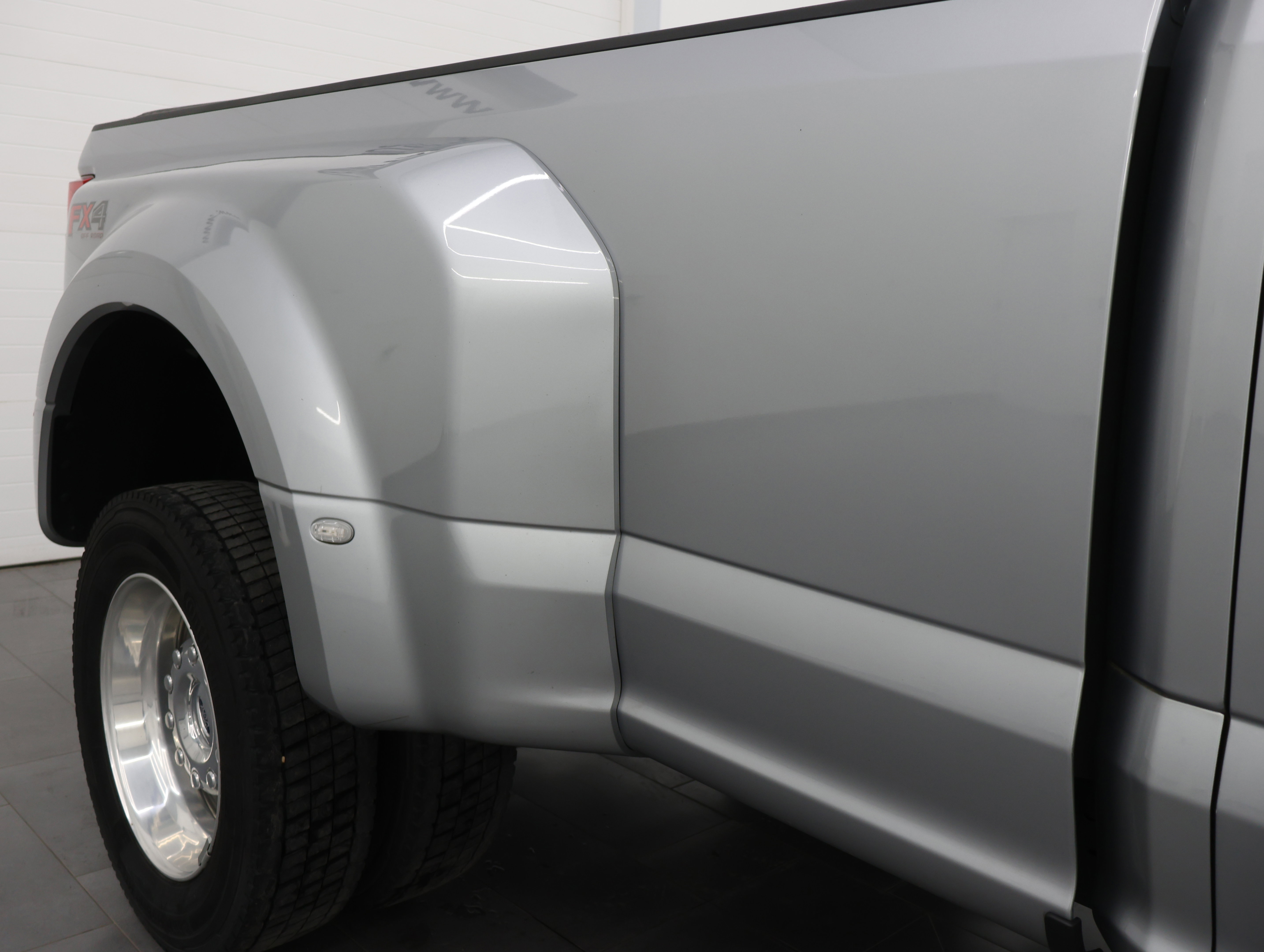 Used 2022 Ford F450 Lariat w/ Lariat Ultimate Package AWD/4WD image 28