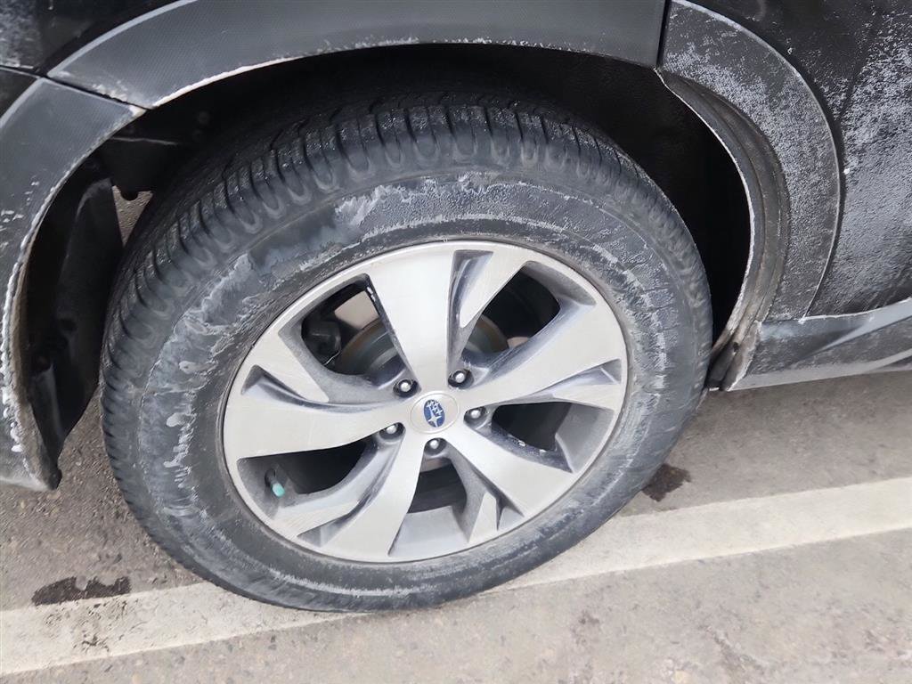 Used 2019 Subaru Ascent Premium w/ Popular Package #4 image 5