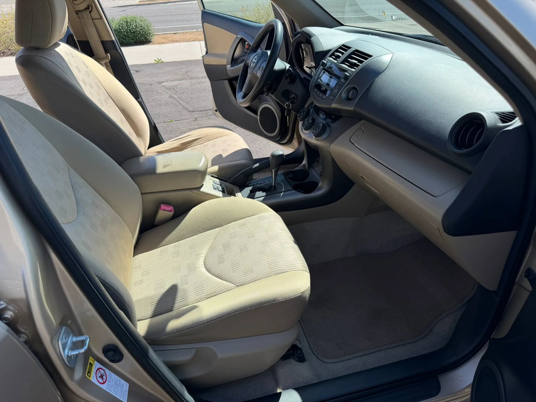 Used 2011 Toyota RAV4 4WD w/ Base L4 Extra Value Pkg image 23