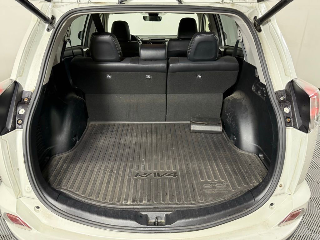 Used 2018 Toyota RAV4 Limited image 12