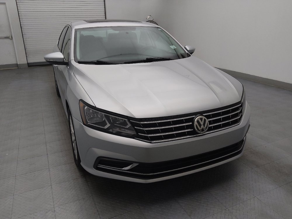 Used 2016 Volkswagen Passat 1.8T SE FWD image 14
