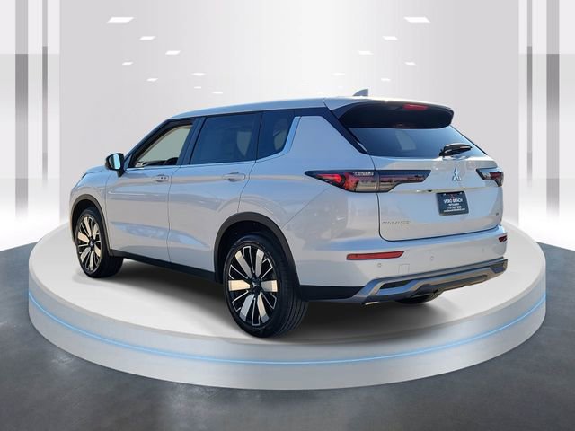 New 2026 Mitsubishi Outlander SE image 4