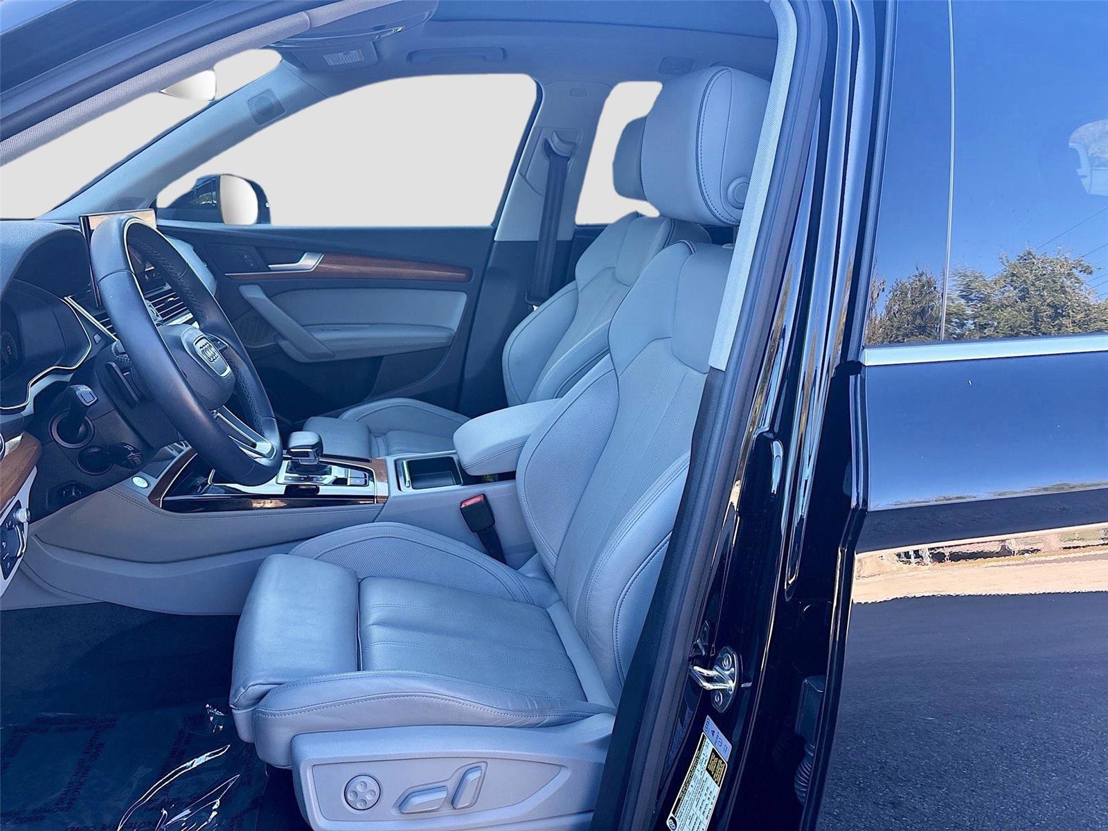 Used 2022 Audi Q5 2.0T Prestige w/ Prestige Package image 24