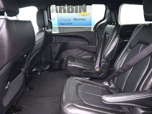 Used 2025 Chrysler Pacifica Select image 11
