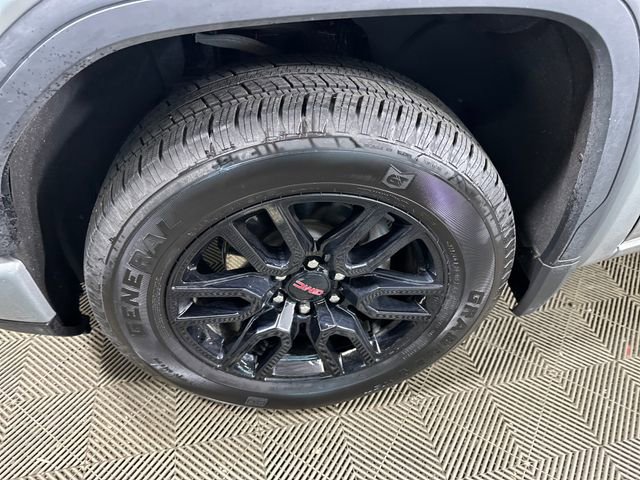 Used 2024 GMC Sierra 1500 Elevation image 10