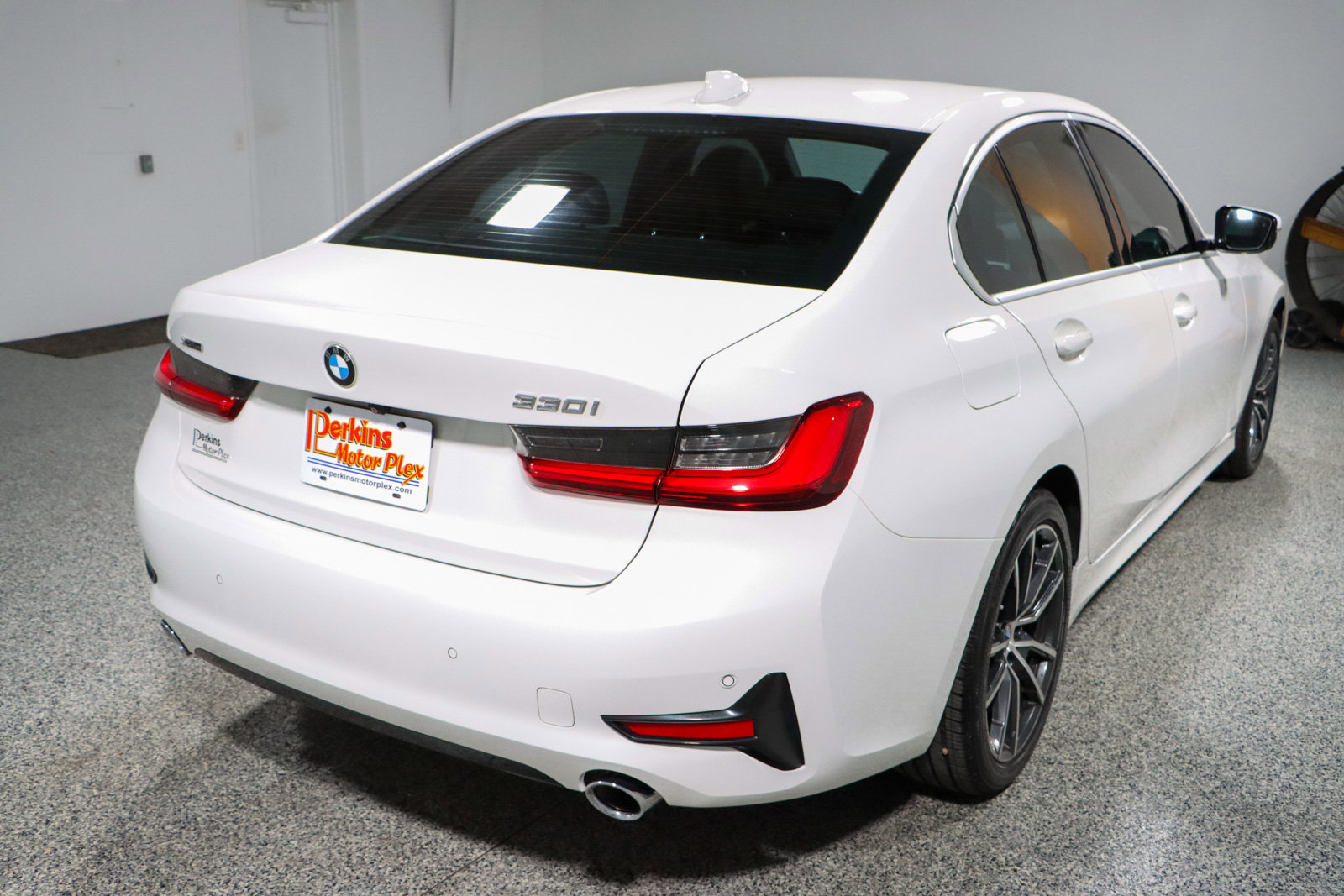 Used 2021 BMW 330i xDrive Sedan w/ Premium Package image 7