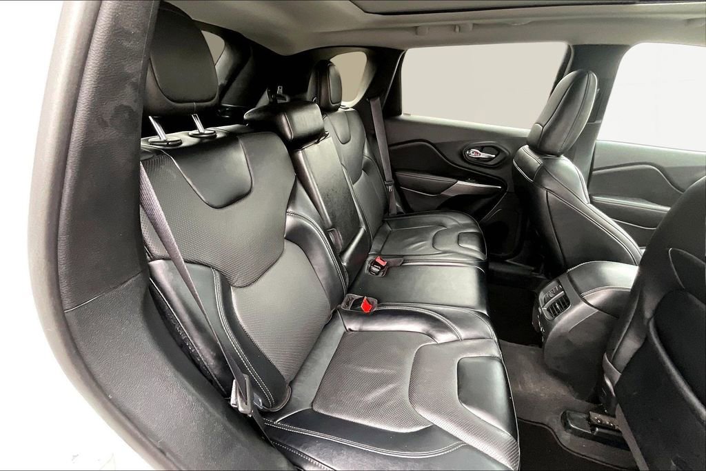 Used 2022 Jeep Cherokee Limited image 28