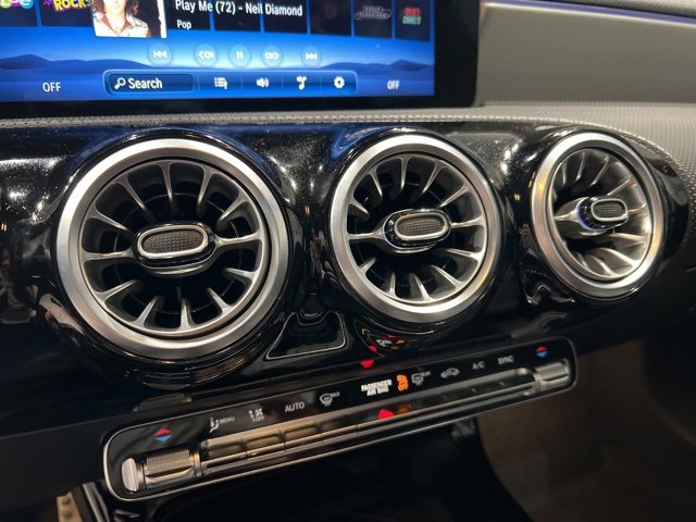 Used 2025 Mercedes-Benz CLA 250 4MATIC image 21