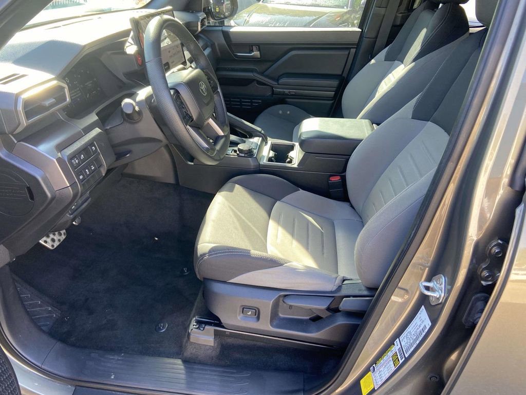 Used 2025 Toyota Tacoma TRD Sport image 18