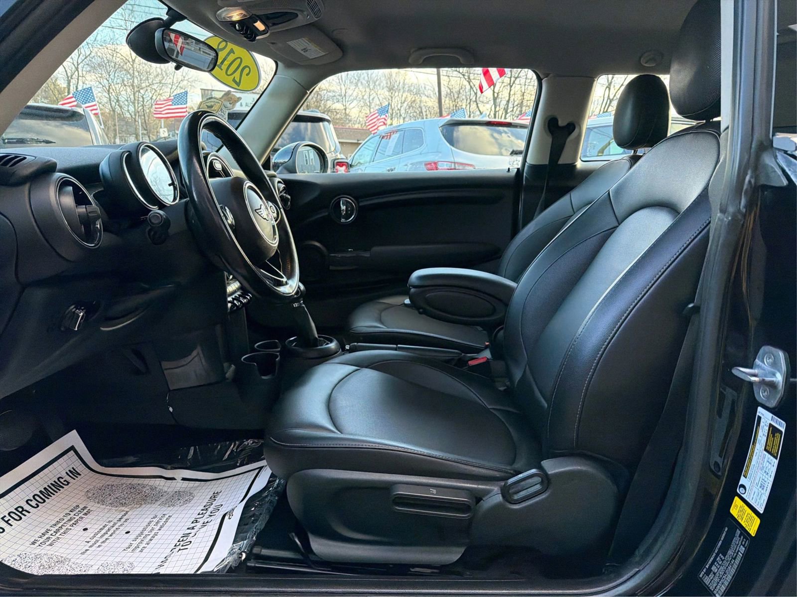 Used 2018 MINI Cooper 2-Door Hardtop w/ Signature Line Package image 19