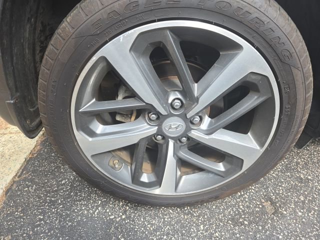 Used 2021 Hyundai Kona Ultimate w/ Cargo Package FWD image 11