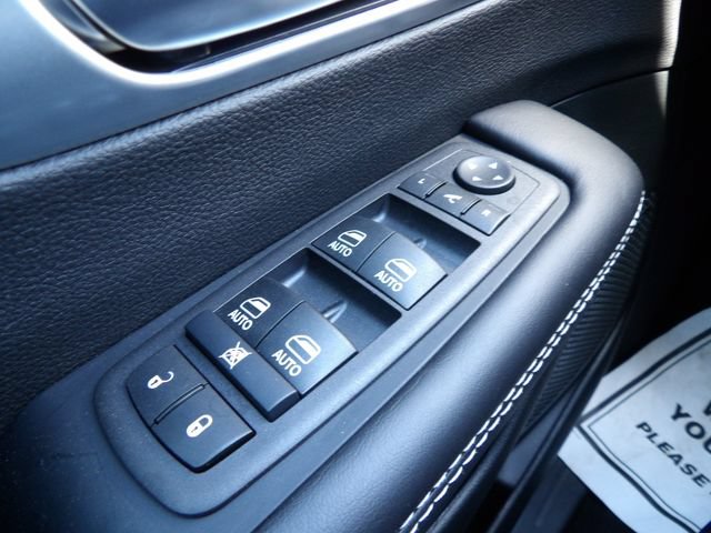 New 2026 Chrysler Pacifica Limited w/ Uconnect Theater Family Group AWD/4WD image 22