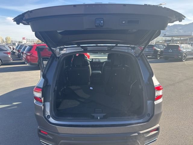 Used 2025 Honda Pilot Black Edition image 35