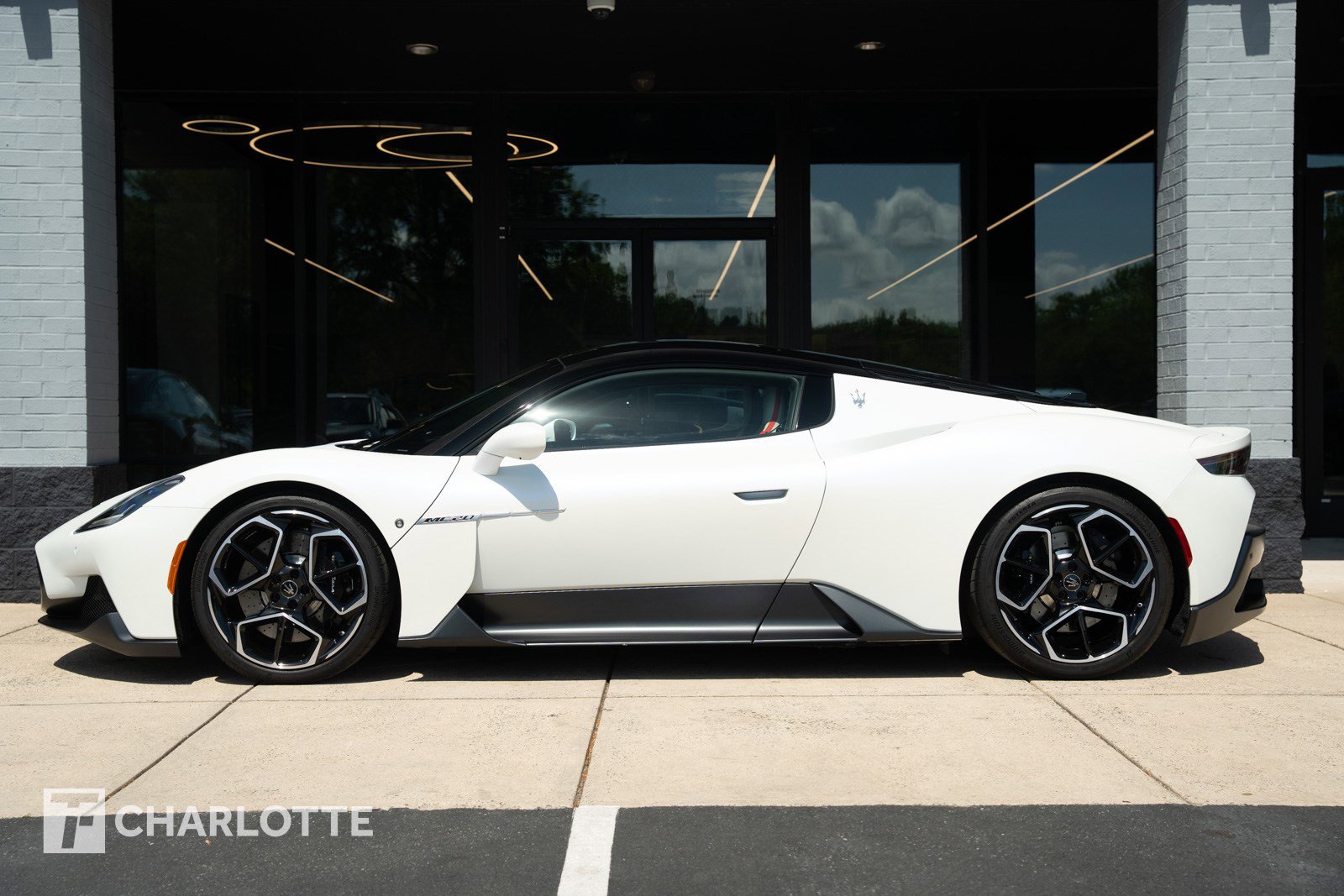 Used 2023 Maserati MC20 Coupe image 8