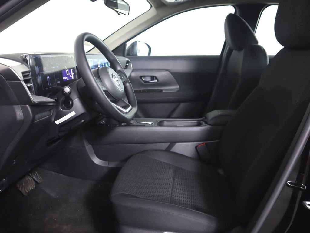 New 2026 Nissan Kicks S image 8