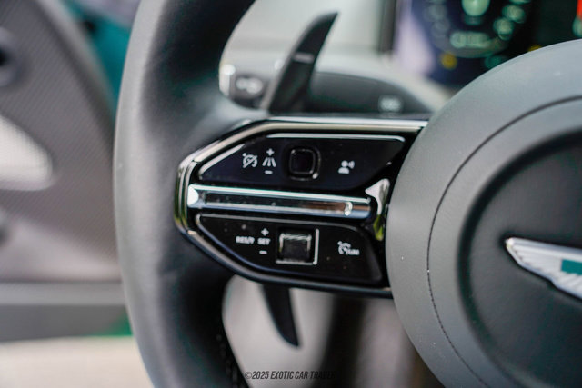 Used 2025 Aston Martin DB12 Coupe RWD image 27