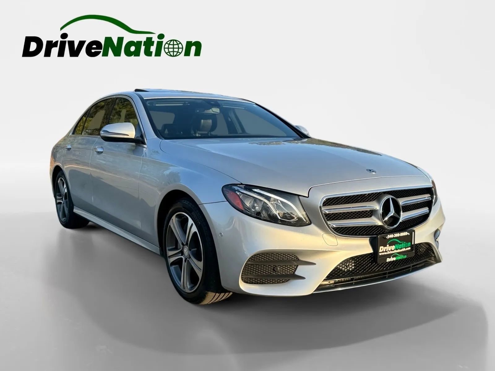 Used 2017 Mercedes-Benz E 300 4MATIC image 3