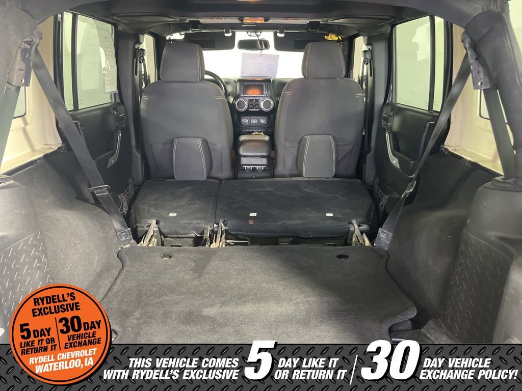 Used 2016 Jeep Wrangler Unlimited Sahara w/ Connectivity Group image 20