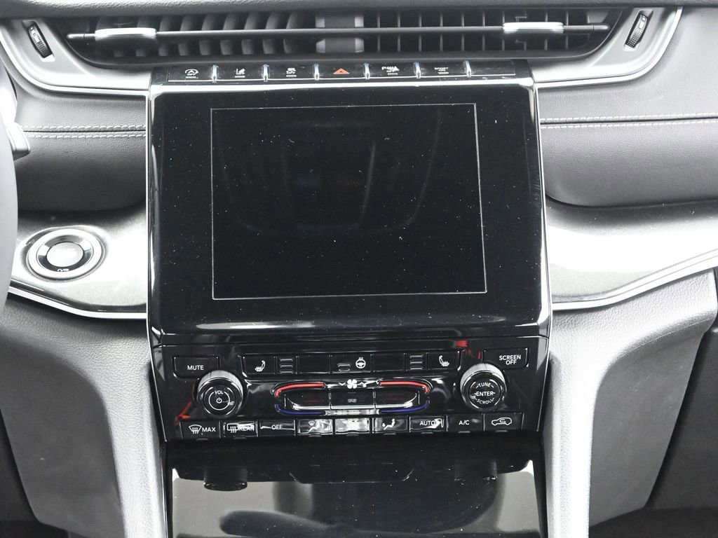 Used 2023 Jeep Grand Cherokee Altitude image 26