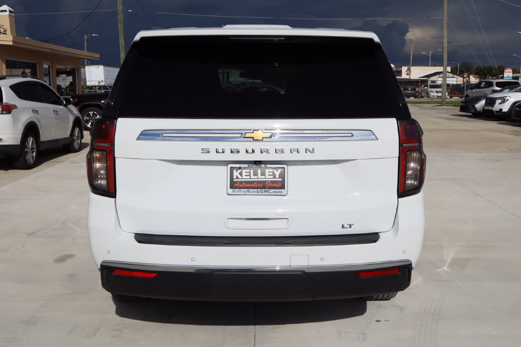 Certified 2024 Chevrolet Suburban LT RWD image 8