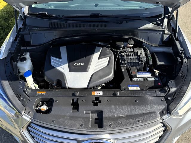 Used 2017 Hyundai Santa Fe Limited AWD/4WD image 14