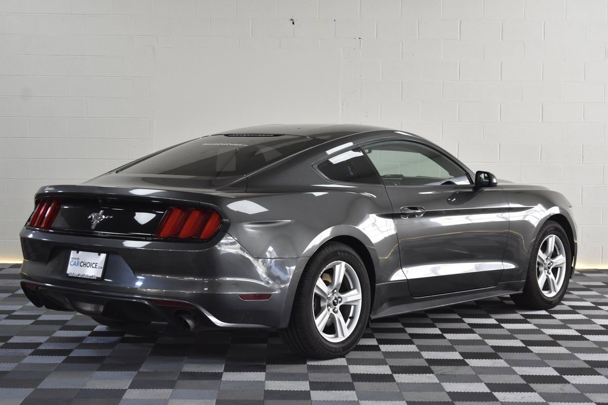 Used 2017 Ford Mustang Coupe image 6