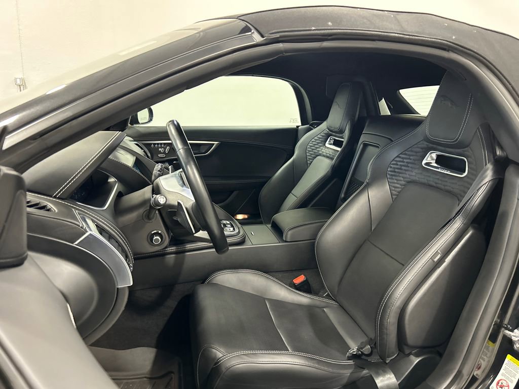 Used 2022 Jaguar F-TYPE R-Dynamic image 16
