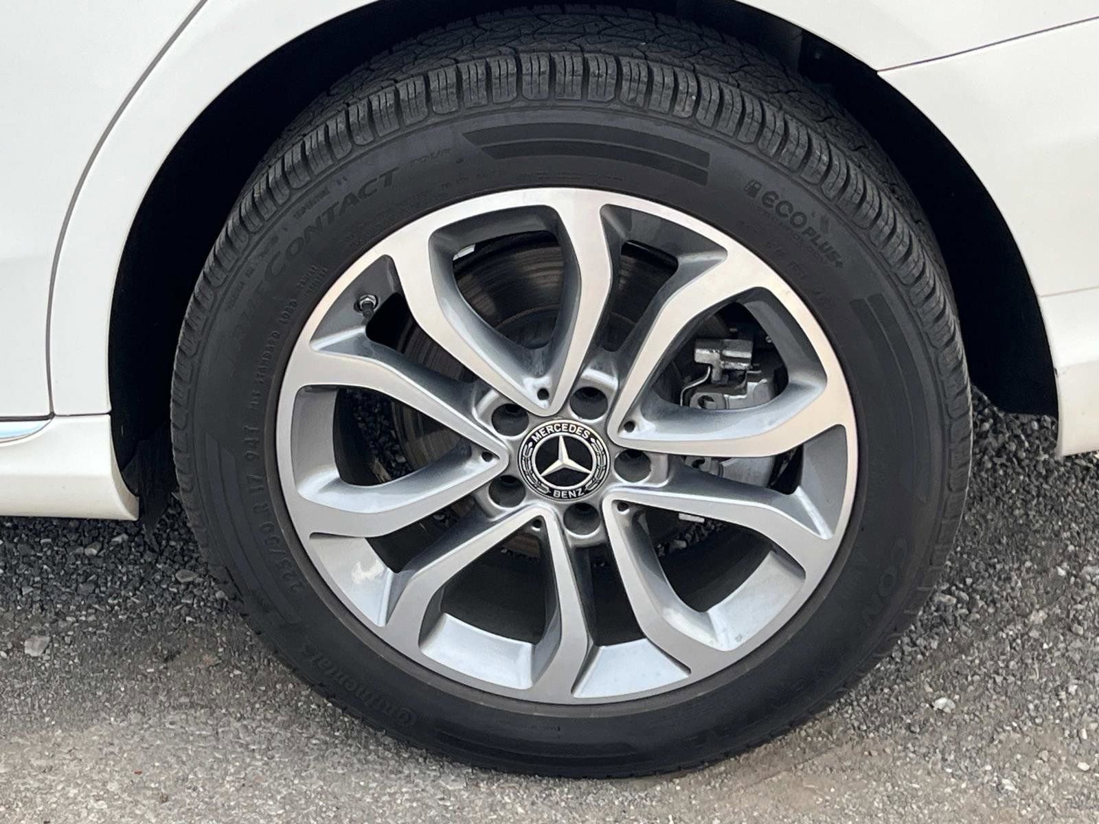 Used 2018 Mercedes-Benz C 300 4MATIC Sedan image 9