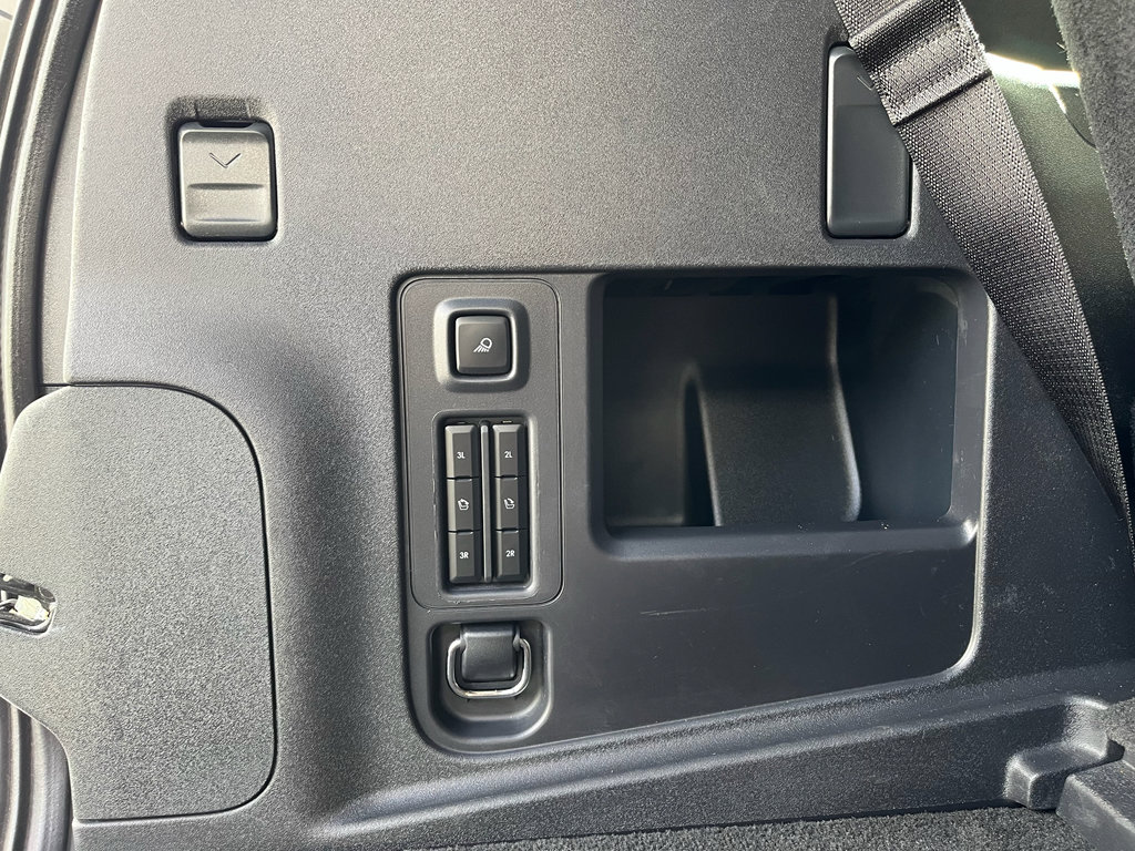 Used 2025 Lincoln Navigator Reserve image 40