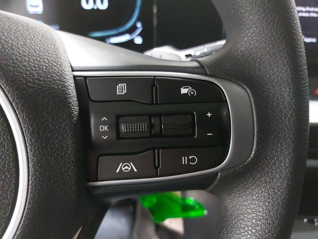 Used 2023 Kia Sportage LX image 17