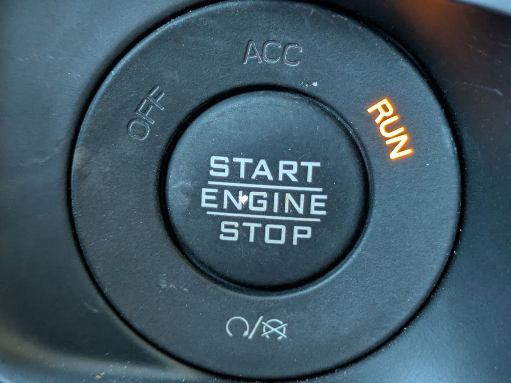 Used 2024 Jeep Wrangler Unlimited Rubicon AWD/4WD image 27
