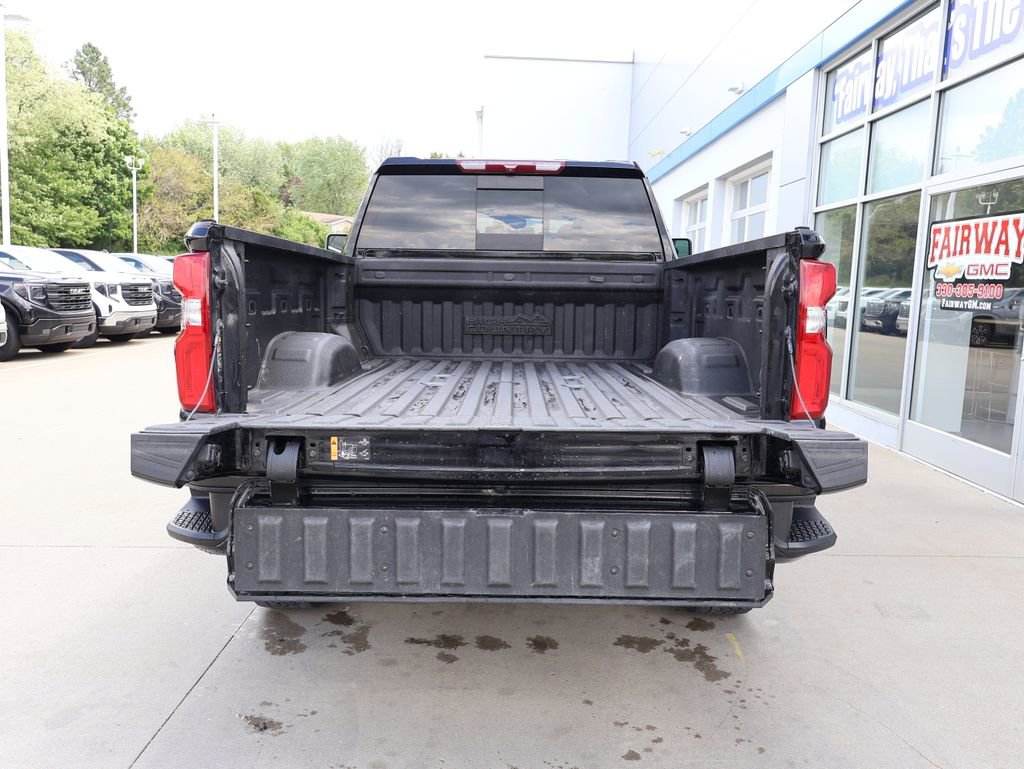 Used 2023 Chevrolet Silverado 3500 High Country AWD/4WD image 35