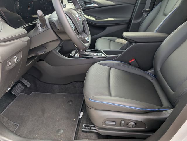 Used 2026 Buick Encore GX Sport Touring w/ Comfort Package image 15