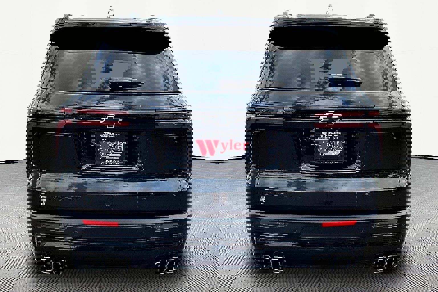 Used 2025 Chevrolet Traverse LT w/ Enhanced Driving Package AWD/4WD image 5