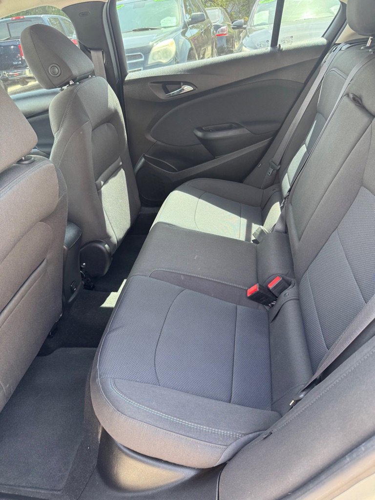 Used 2017 Chevrolet Cruze LT w/ Convenience Package FWD image 12