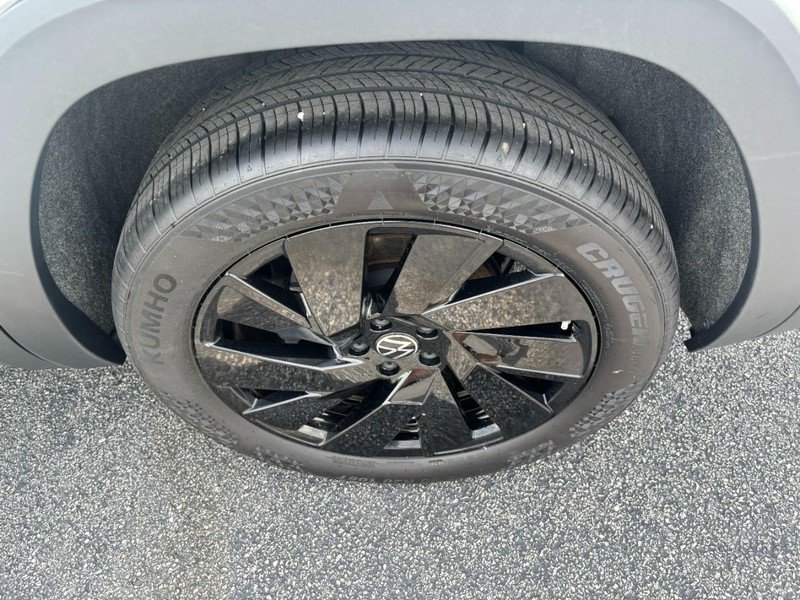 Used 2025 Volkswagen Atlas SE AWD/4WD image 7