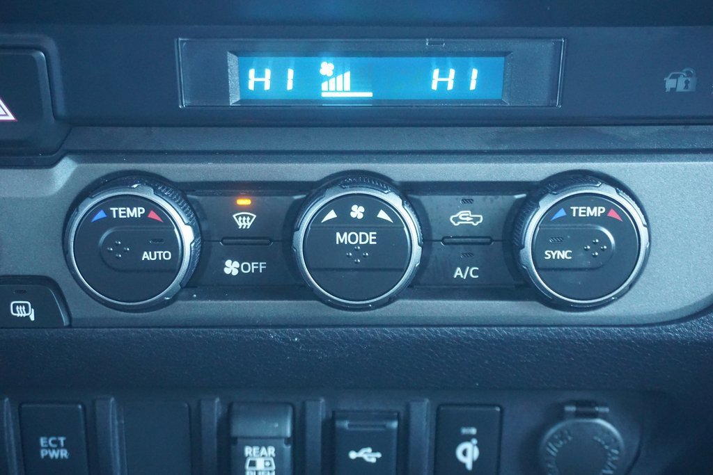 Used 2023 Toyota Tacoma TRD Off-Road image 11