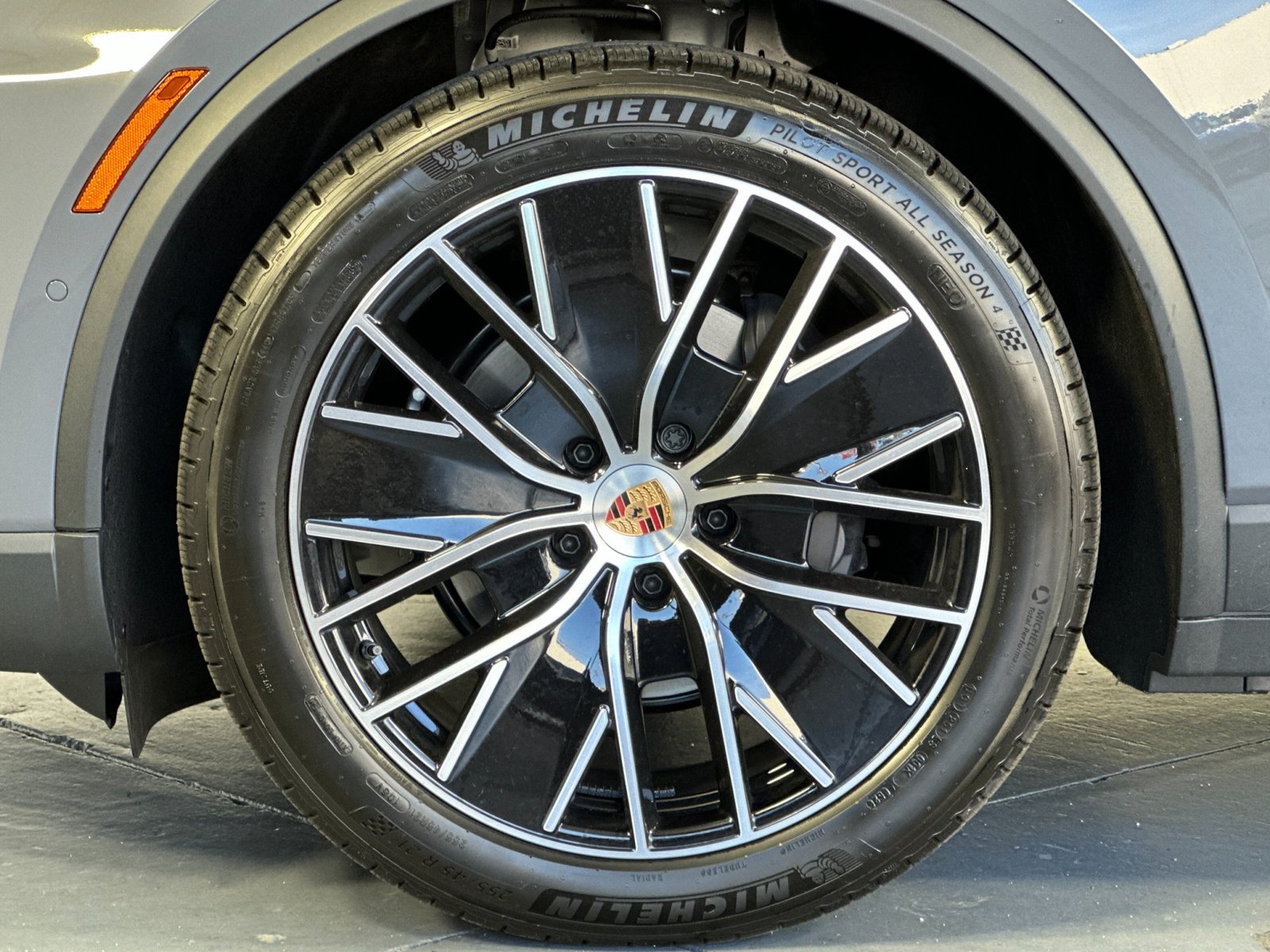 New 2026 Porsche Macan 4 Electric AWD/4WD image 34
