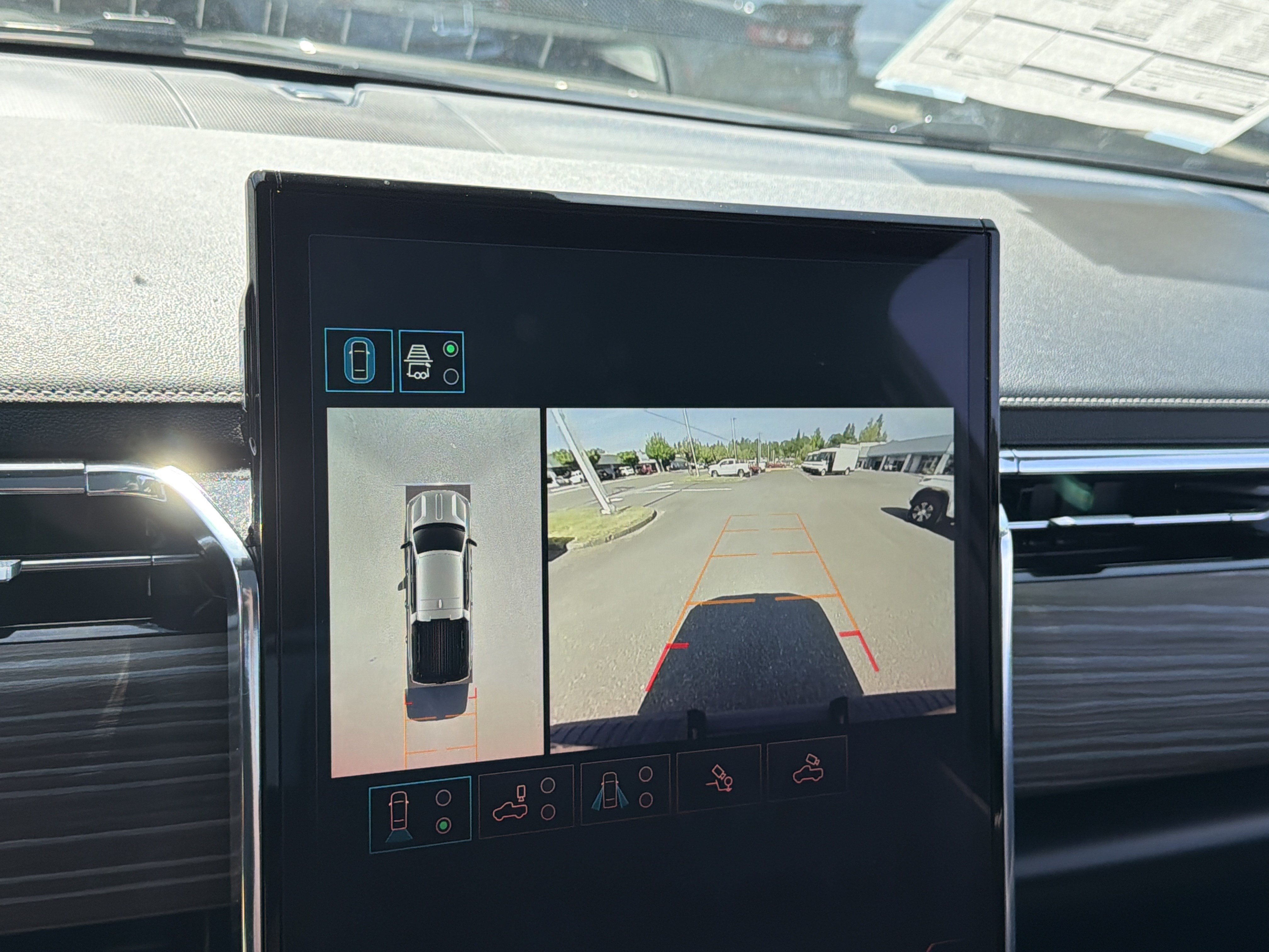 Used 2025 GMC Sierra EV Denali AWD/4WD image 22