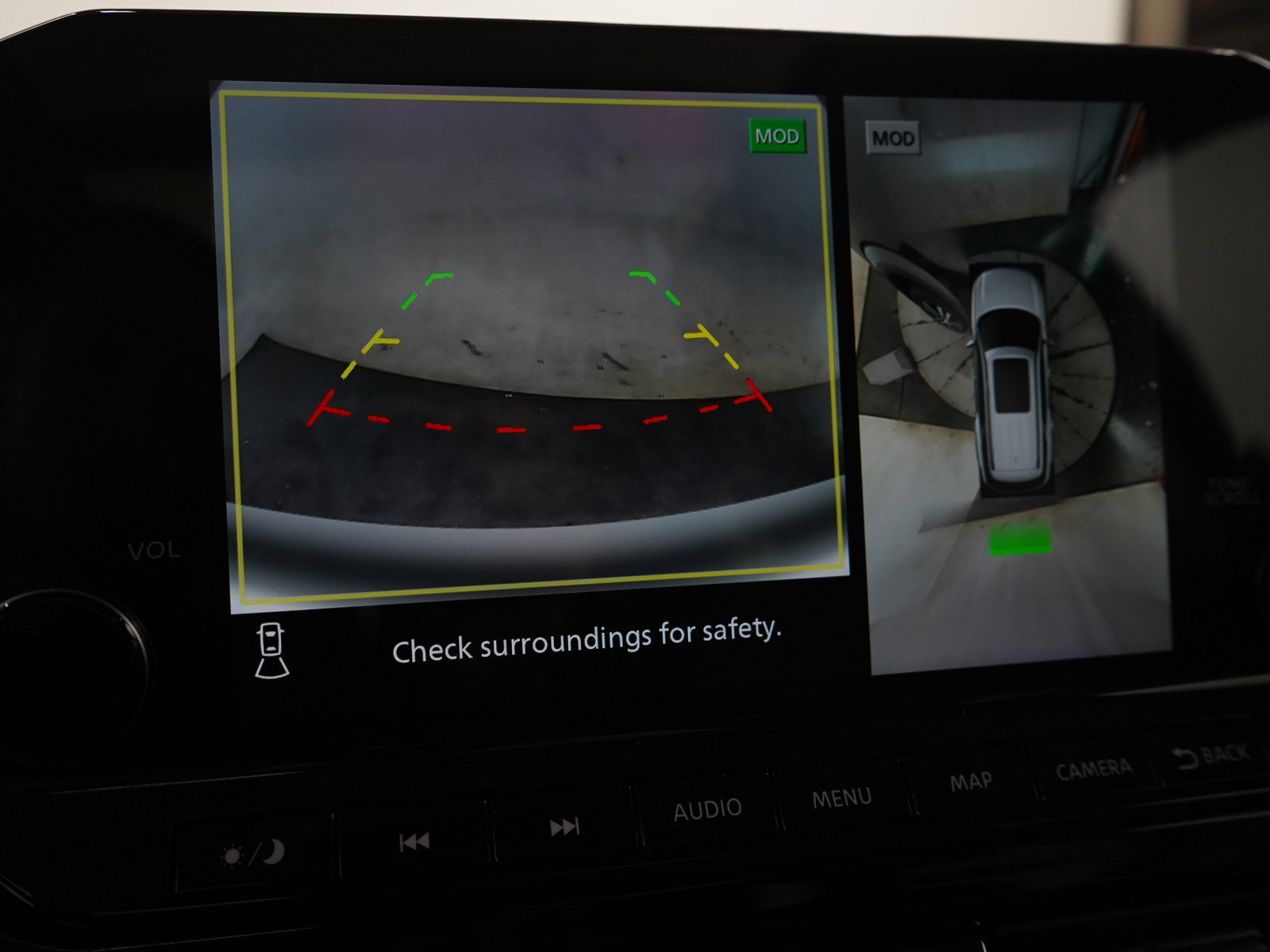 Used 2024 Nissan Pathfinder Platinum AWD/4WD image 33