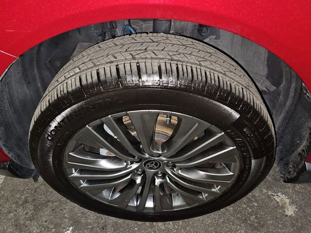 Used 2023 Toyota Venza Limited image 10