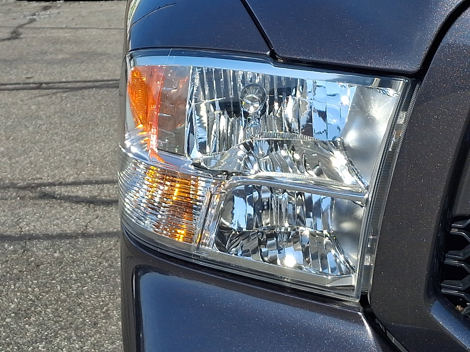 Used 2019 RAM 1500 Express image 9