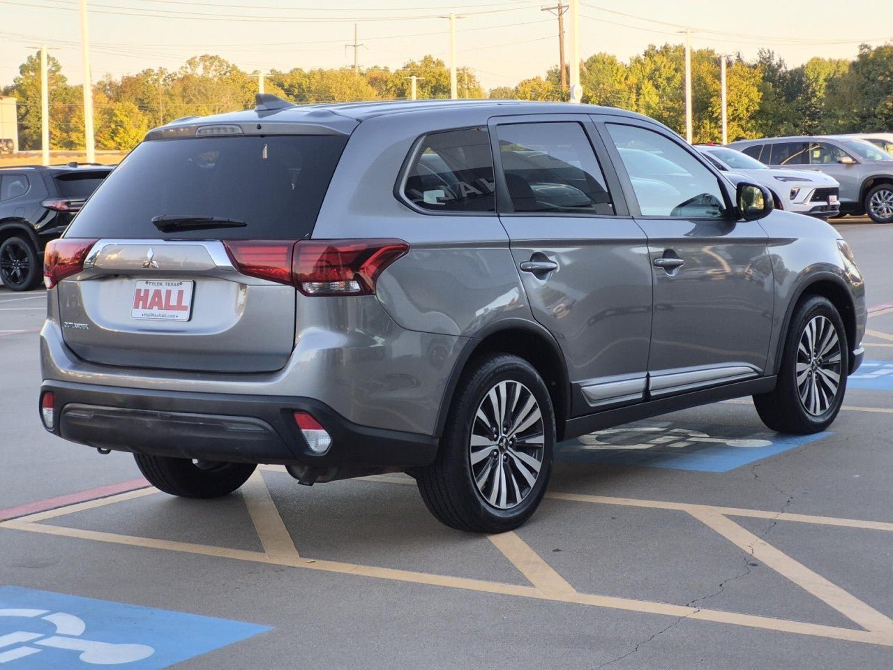 Used 2020 Mitsubishi Outlander SEL AWD/4WD image 6