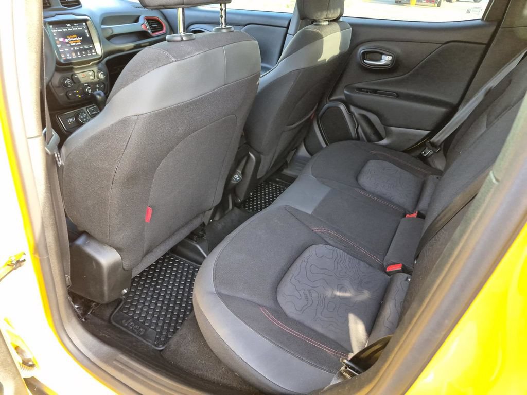 Used 2023 Jeep Renegade Trailhawk AWD/4WD image 16