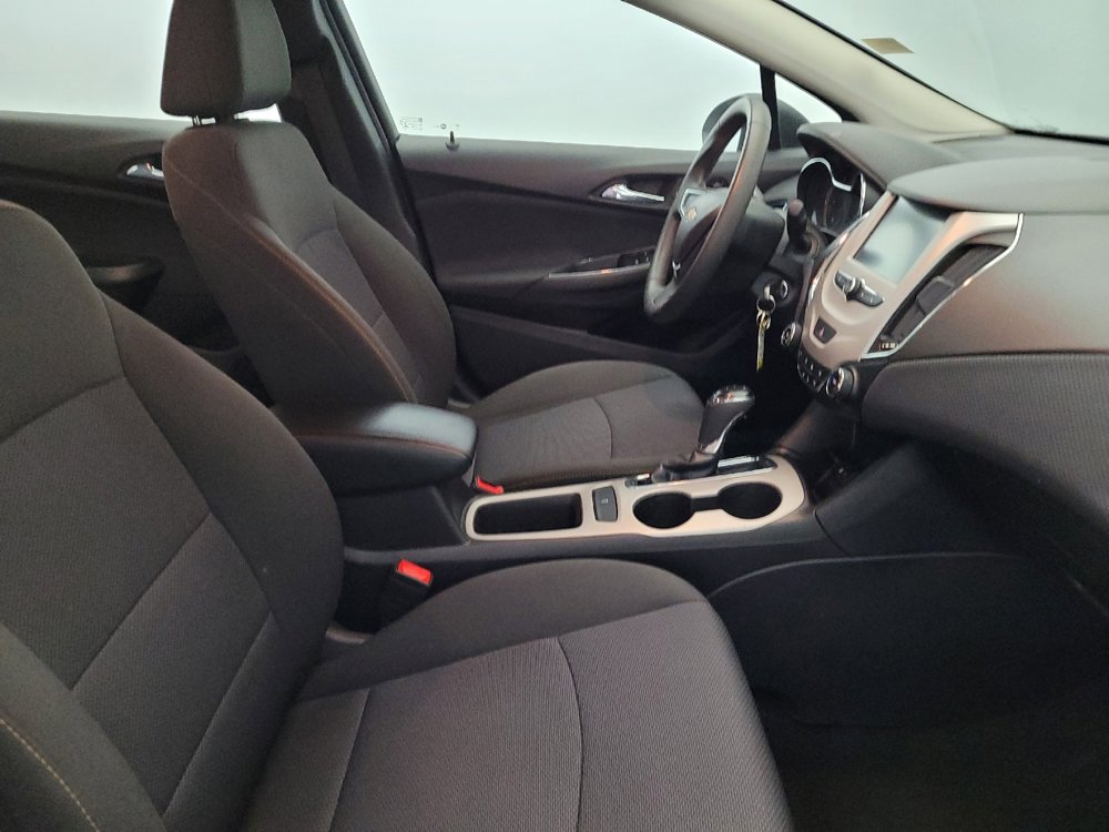 Used 2018 Chevrolet Cruze LS image 21