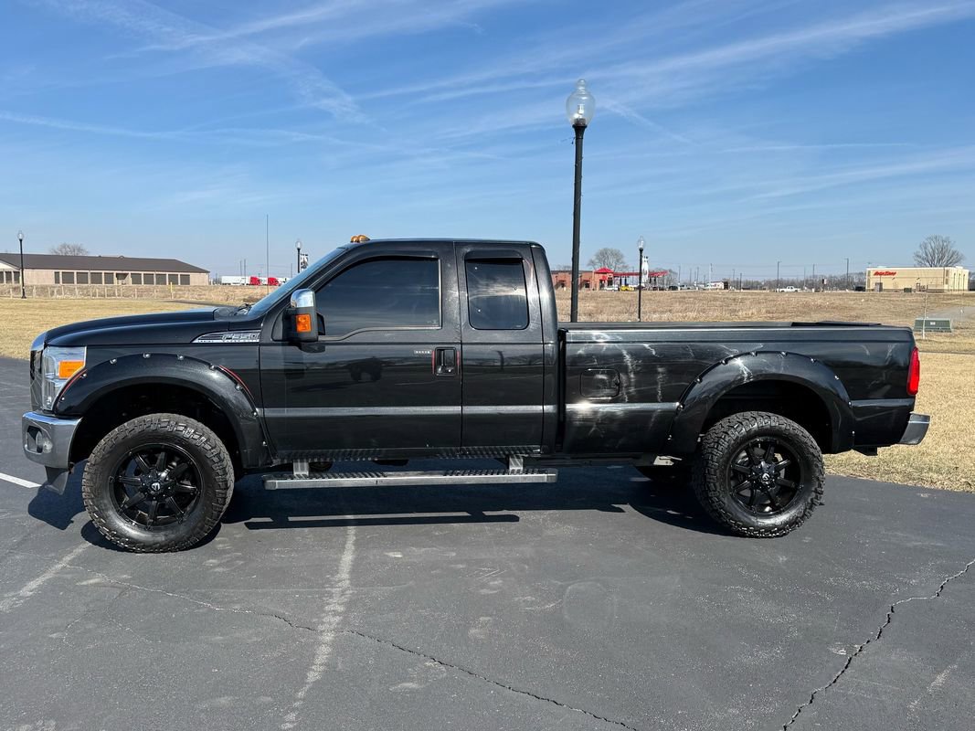 Used 2015 Ford F350 Lariat image 9