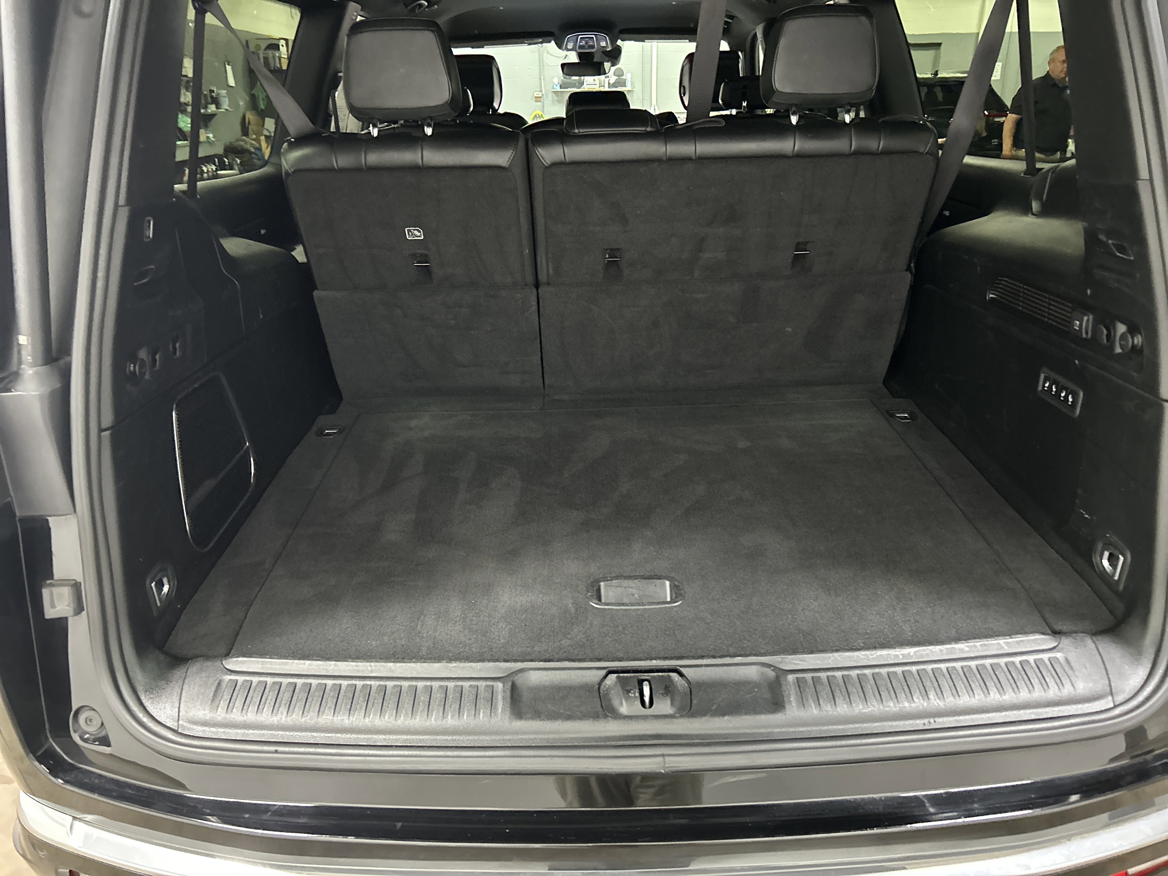 Used 2023 Jeep Wagoneer L Series II image 31